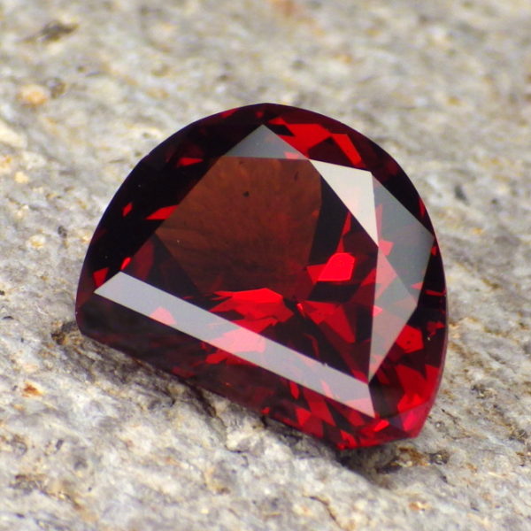 pyralspite garnet 5.92 ct-ravenstein gem co.-2