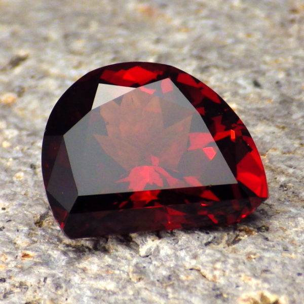 pyralspite garnet 5.92 ct-ravenstein gem co.-5