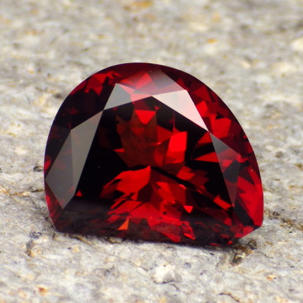 pyralspite garnet 5.92 ct-ravenstein gem co.-4