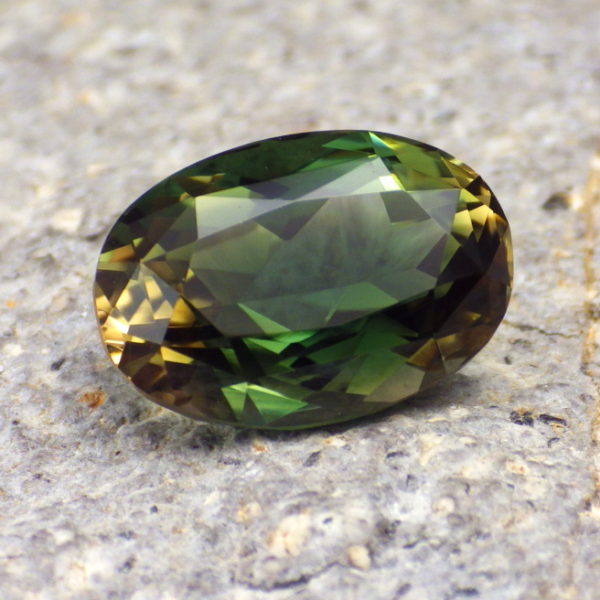 dichroic oregon sunstone 5.44 ct-ravenstein-3