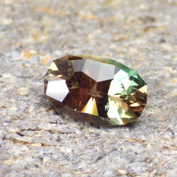 multicolor oregon sunstone 2.57 ct-ravenstein-5