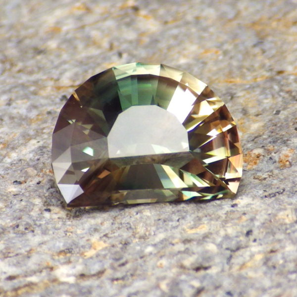 dichroic oregon sunstone 4.30 ct-ravenstein-4