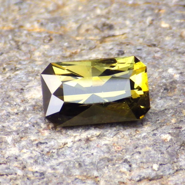 tourmaline octagon 2.55 ct-ravenstein-3