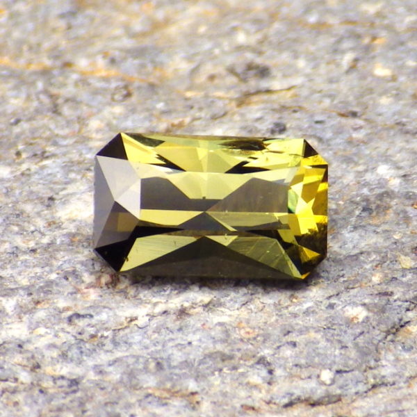 tourmaline octagon 2.55 ct-ravenstein