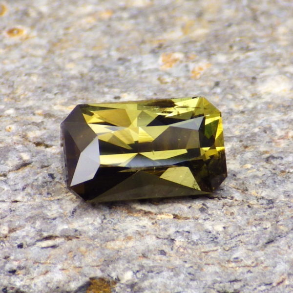 tourmaline octagon 2.55 ct-ravenstein-4