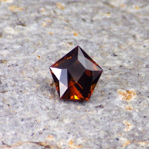 mali garnet-grossular 0.91 ct-ravenstein gem co.-1