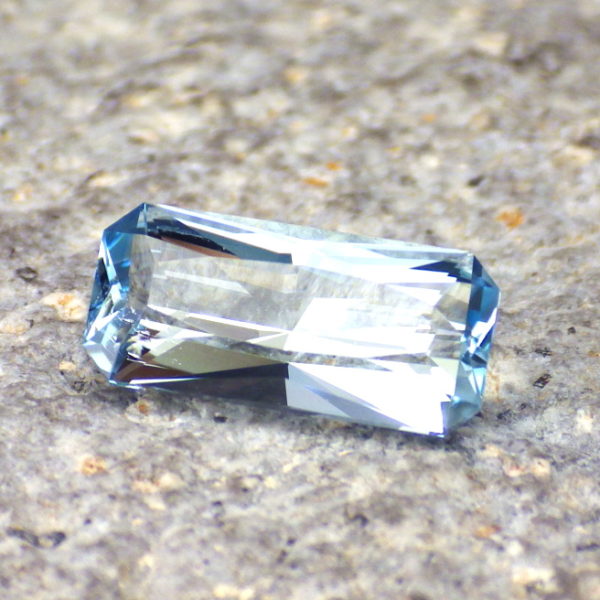 aquamarine 1.80 ct-ravenstein gem co.