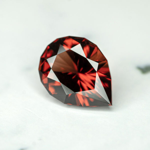 malaya garnet 2.74 ct