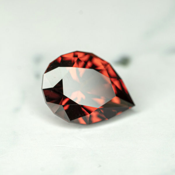 malaya garnet 2.74 ct