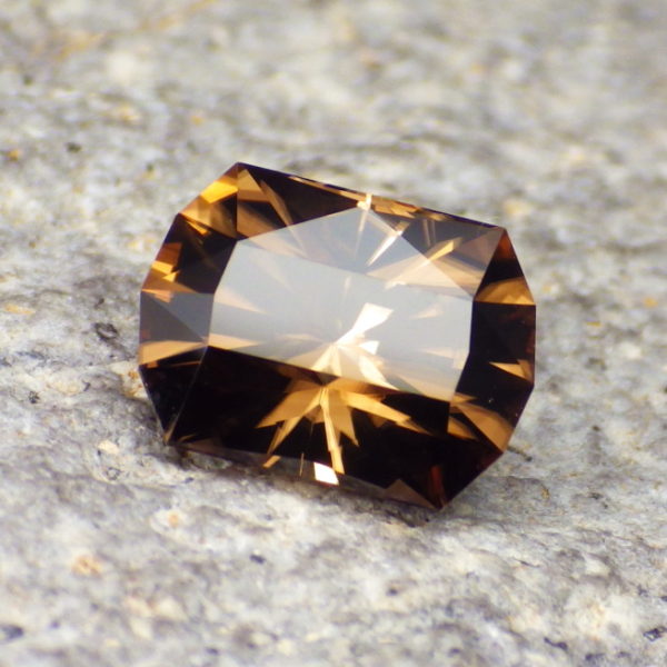 zircon 3.29 ct-ravenstein gem co.-4