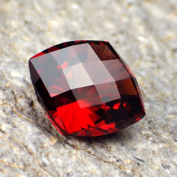 malaya garnet 3.12 ct-ravenstein gem co.-3