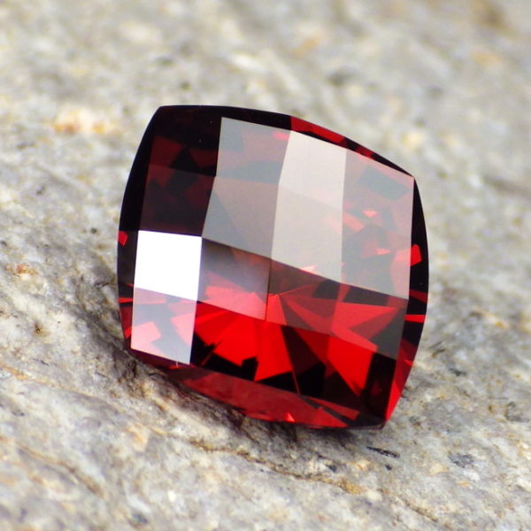 malaya garnet 3.12 ct-ravenstein gem co.