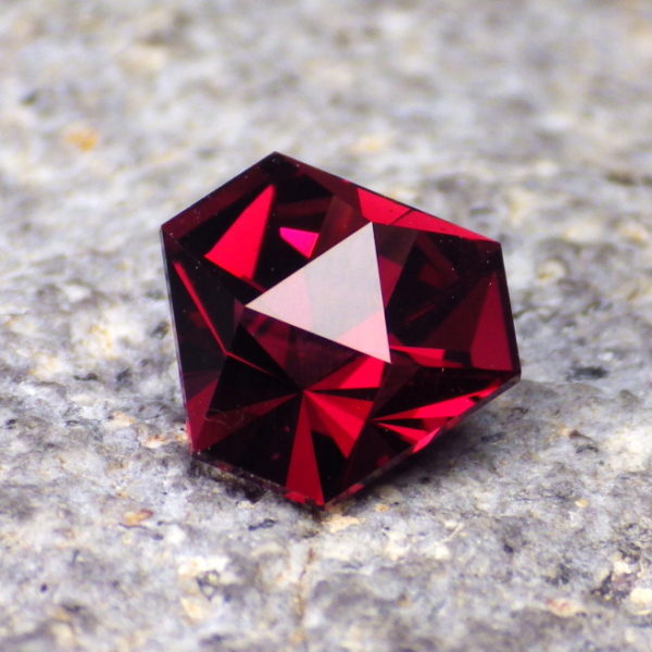 garnet 2.36 ct-ravenstein gem co.3