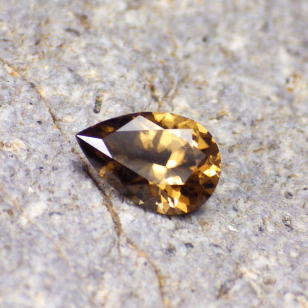 zircon 1.67 ct-ravenstein gem co.-3