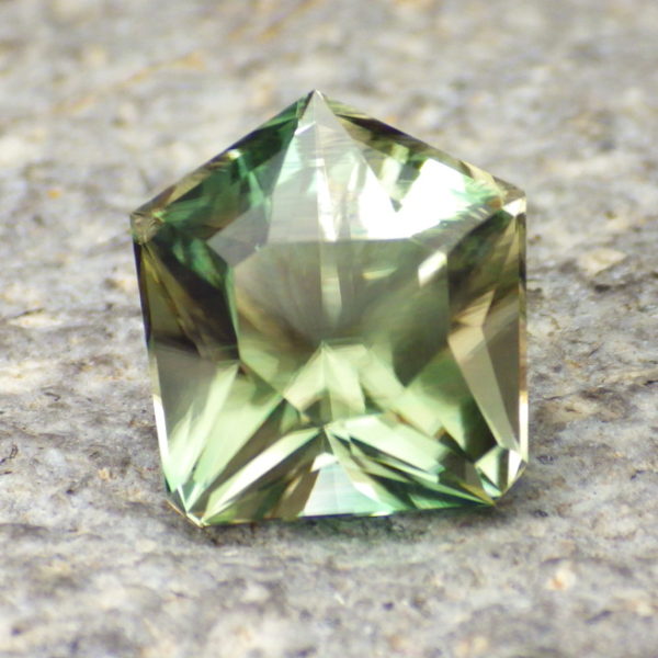 dichroic oregon sunstone 4.03 ct