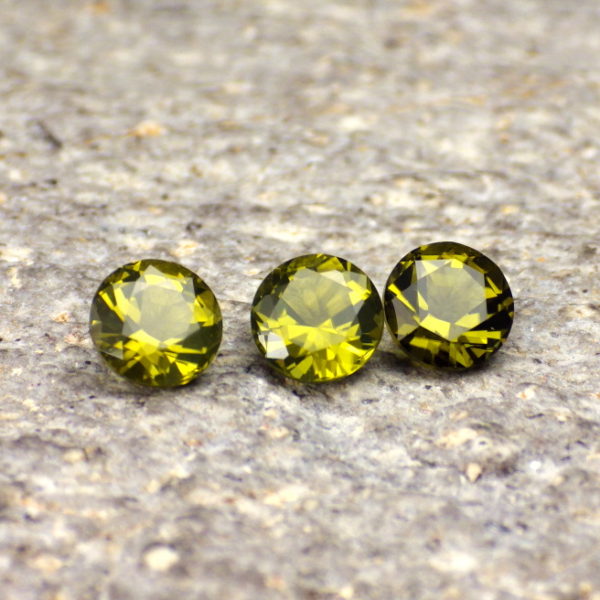 peridot 2.40 ct