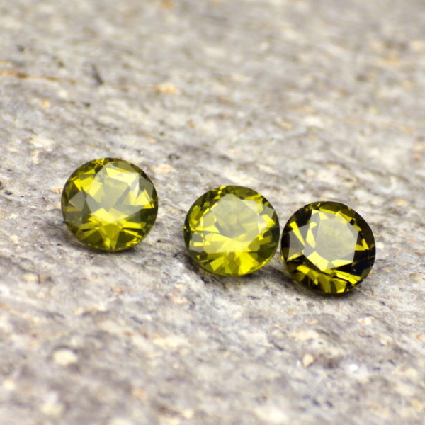 peridot 2.40 ct