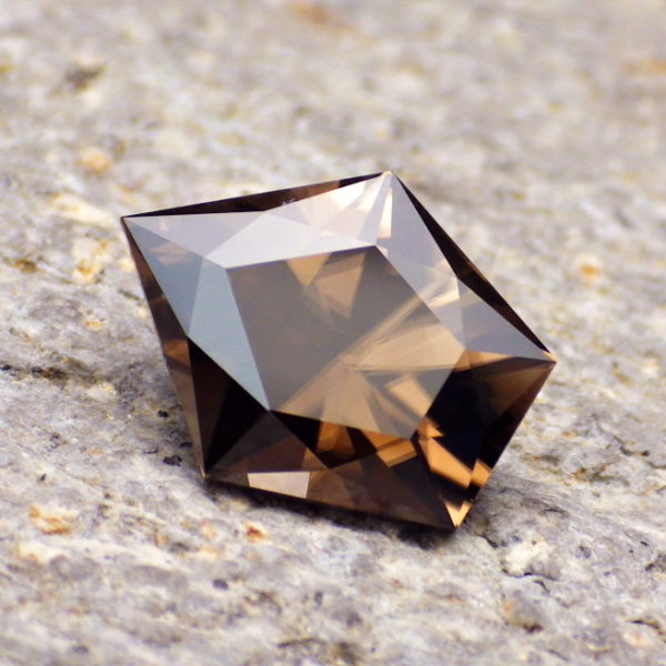 natural zircon 4.0 ct