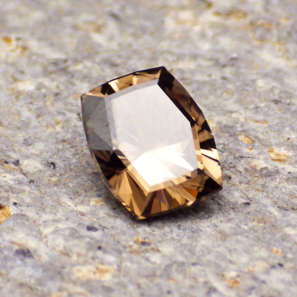 natural zircon 2.47 ct