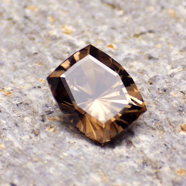 natural zircon 2.47 ct