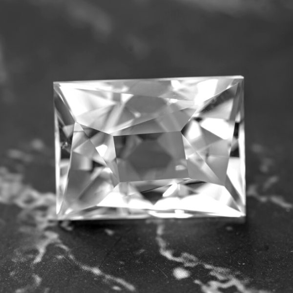 danburite 11.22 ct