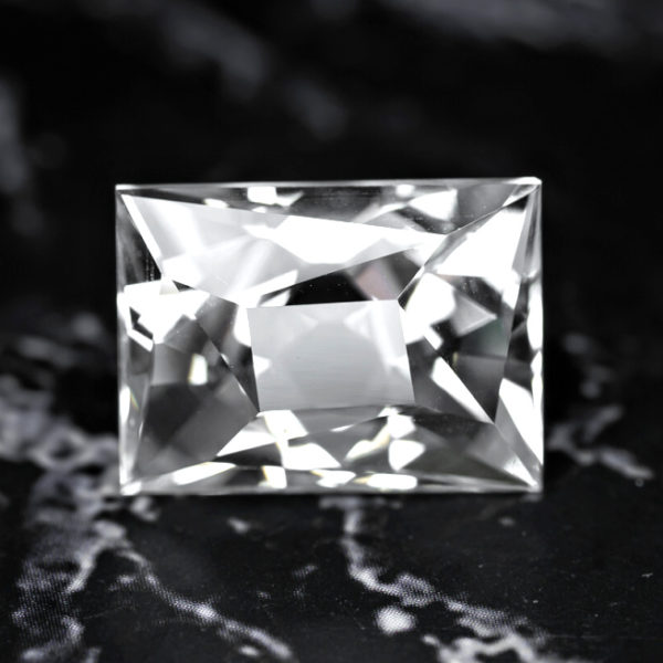 danburite 11.22 ct