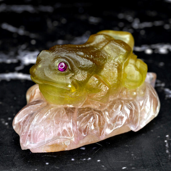 tourmaline carving frog 18.35 g