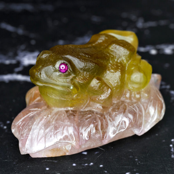 tourmaline carving frog 18.35 g