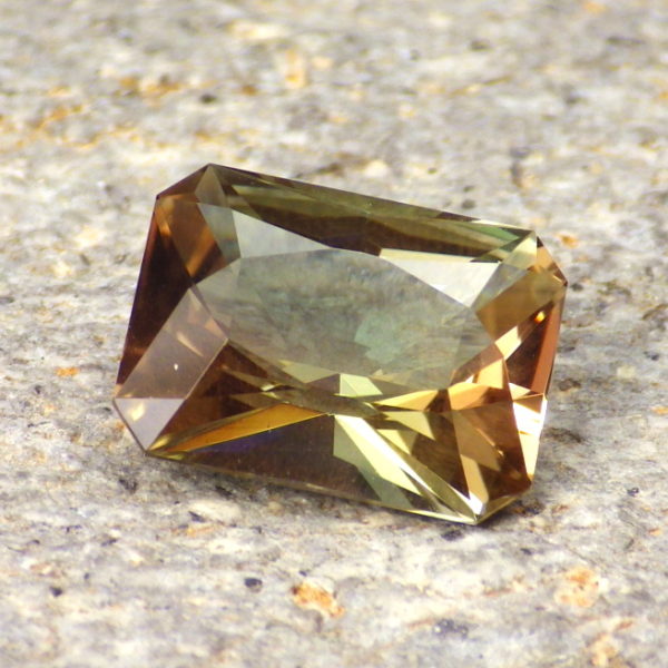 dichroic oregon sunstone 4.17 ct