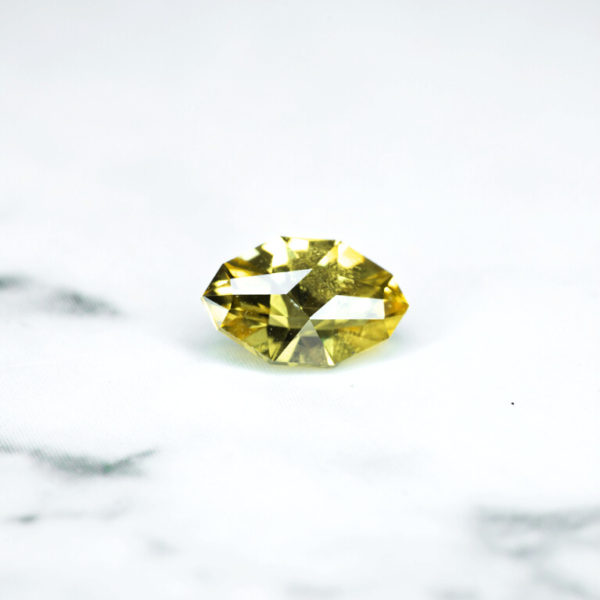 yellow sapphire 0.56 ct