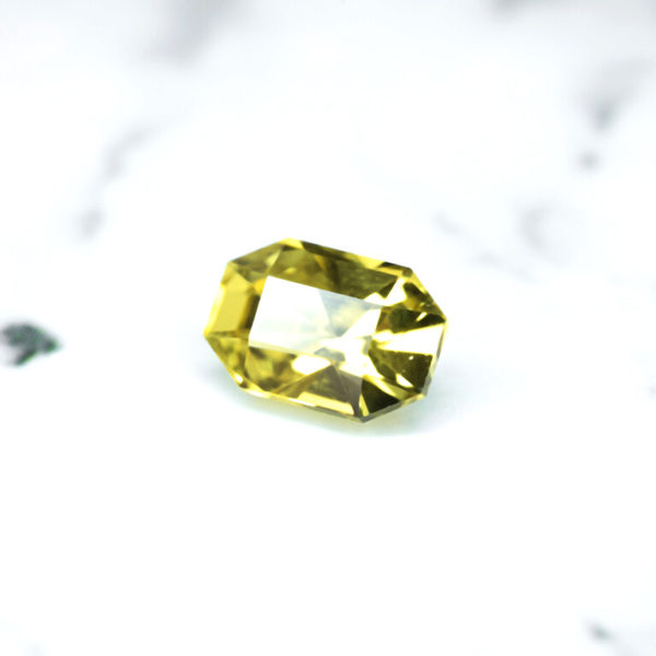 yellow sapphire 0.75 ct