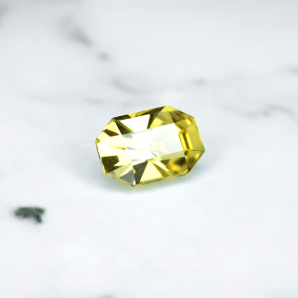 yellow sapphire 0.75 ct