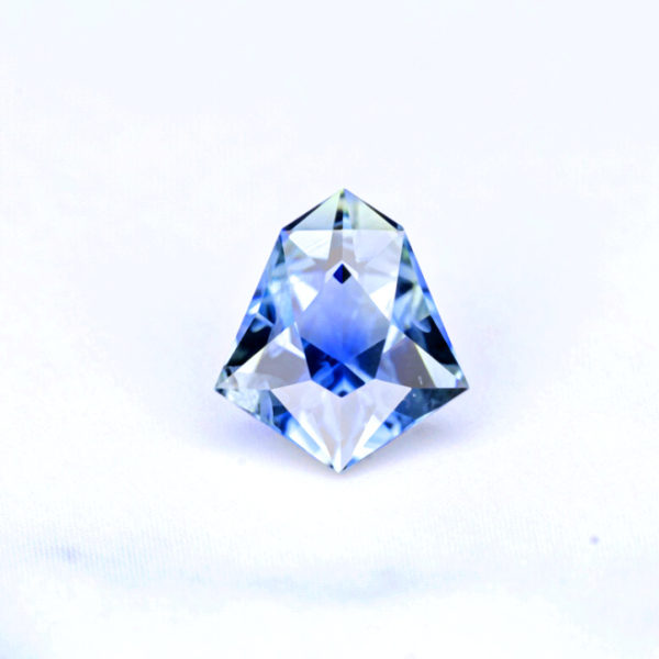 blue sapphire 0.70 ct