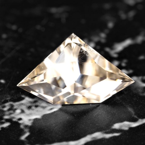 zircon 4.86 ct