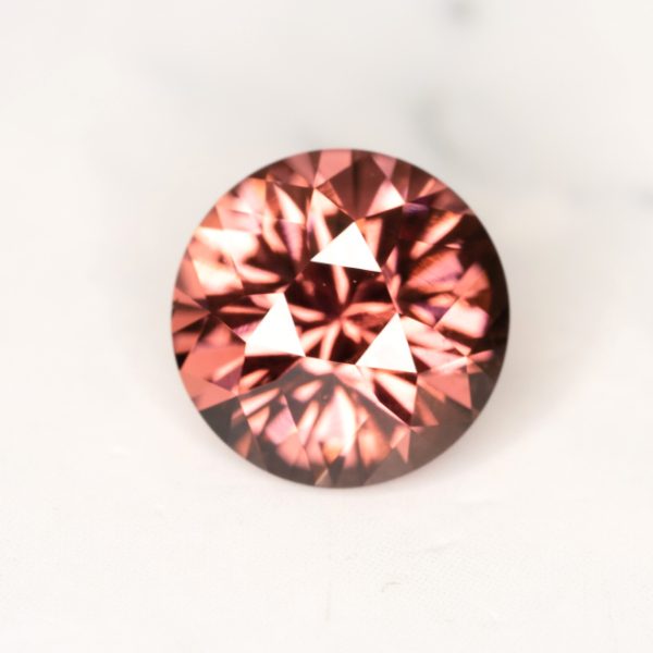 imperial garnet 1.24 ct