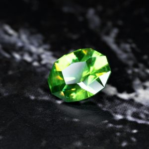 demantoid 1.0 ct