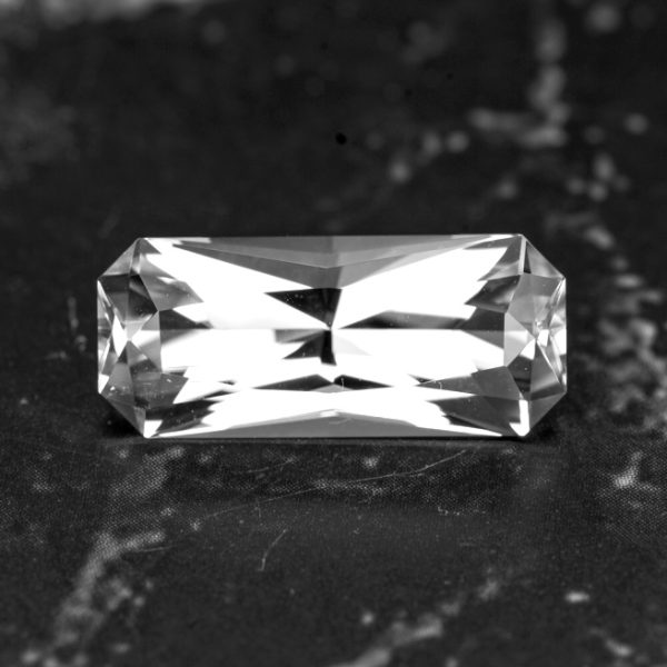 danburite 4.0 ct