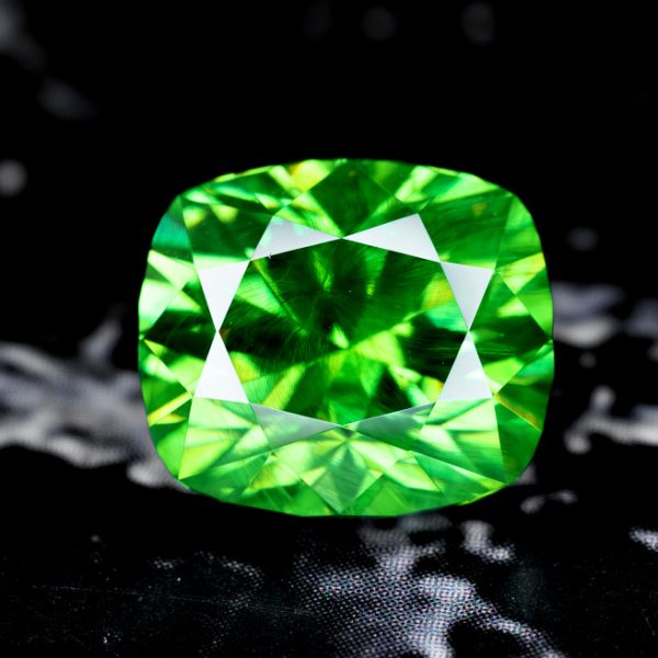 demantoid 2.96 ct