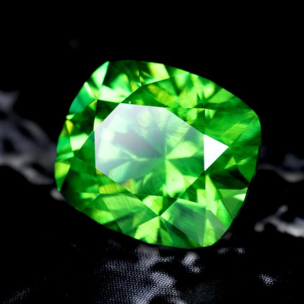 demantoid 2.96 ct