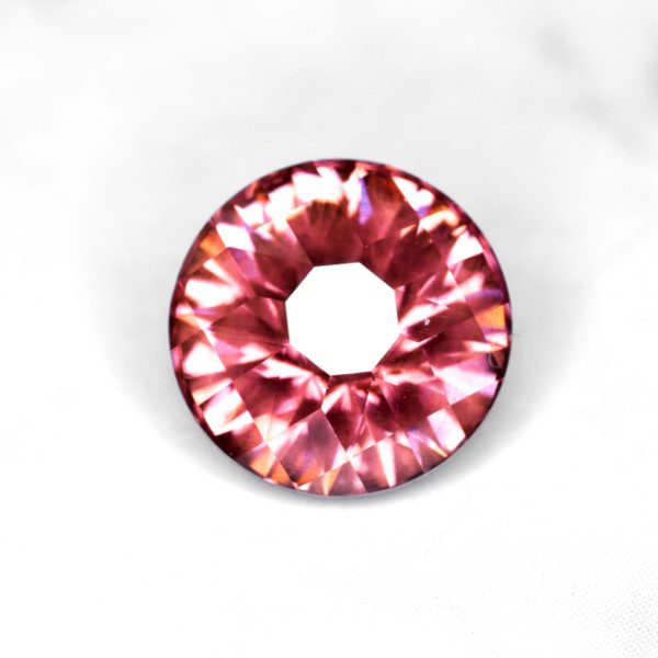 imperial malaya garnet 1.32 ct